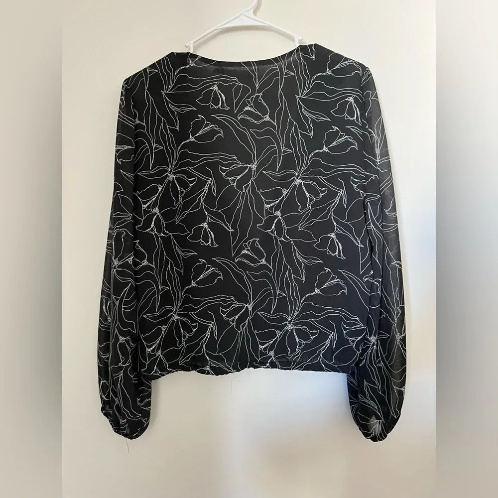 ASTR the Label black floral long sleeve top with puff sleeves size medium